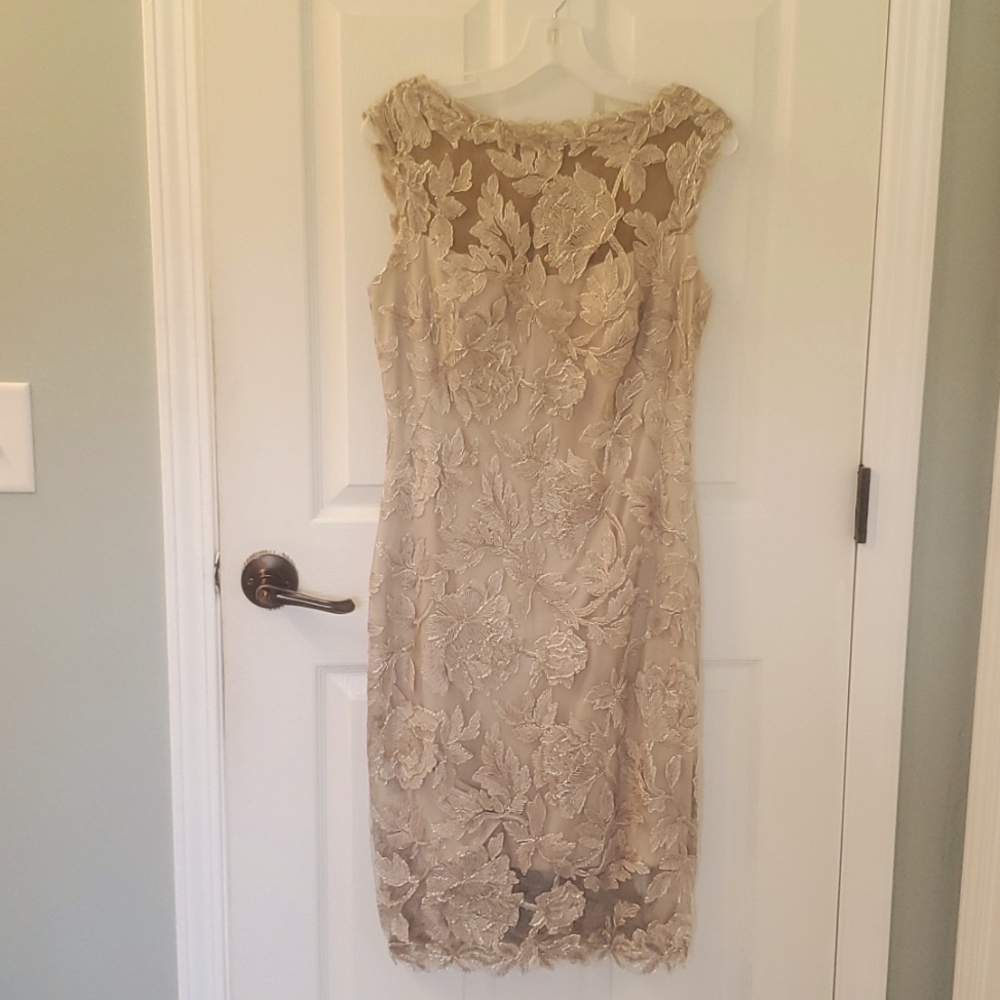 Tadashi Shoji Cocktail Dress Gold Size 8